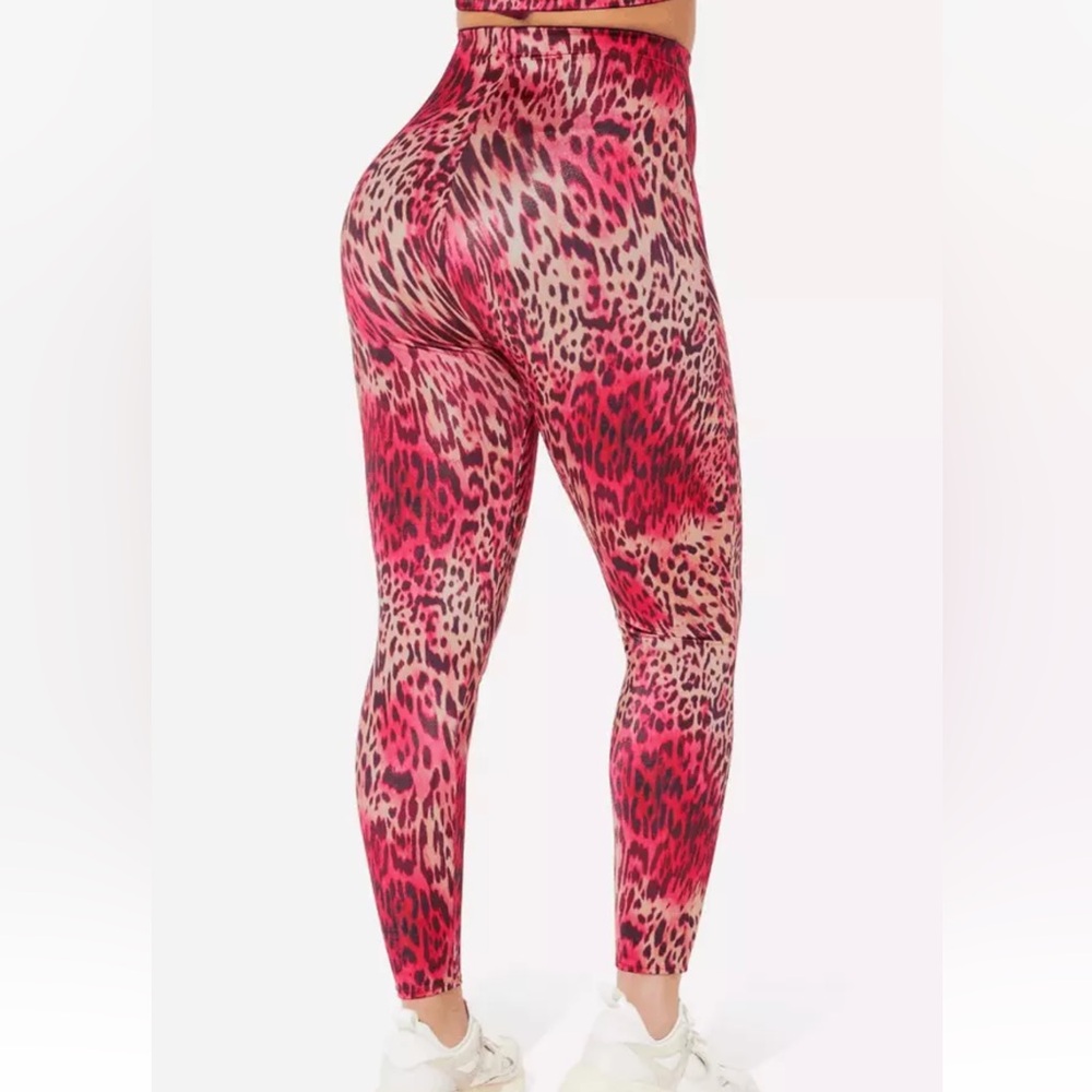 Yitty Fabletics Headliner Shaping High Waist Legging Pink Leopard Kitty smal nwt